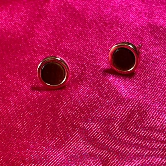 AMOUR 5/8 CT TGW Tiger Eye Stud Earrings In Yellow Plated Sterling Silver - Picture 1 of 5